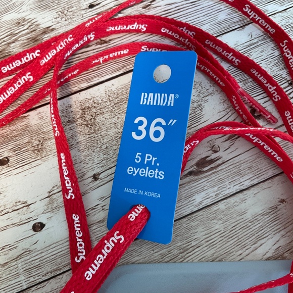 Supreme Logo Flat 36” Red shoe laces New With Tags - Picture 2 of 3